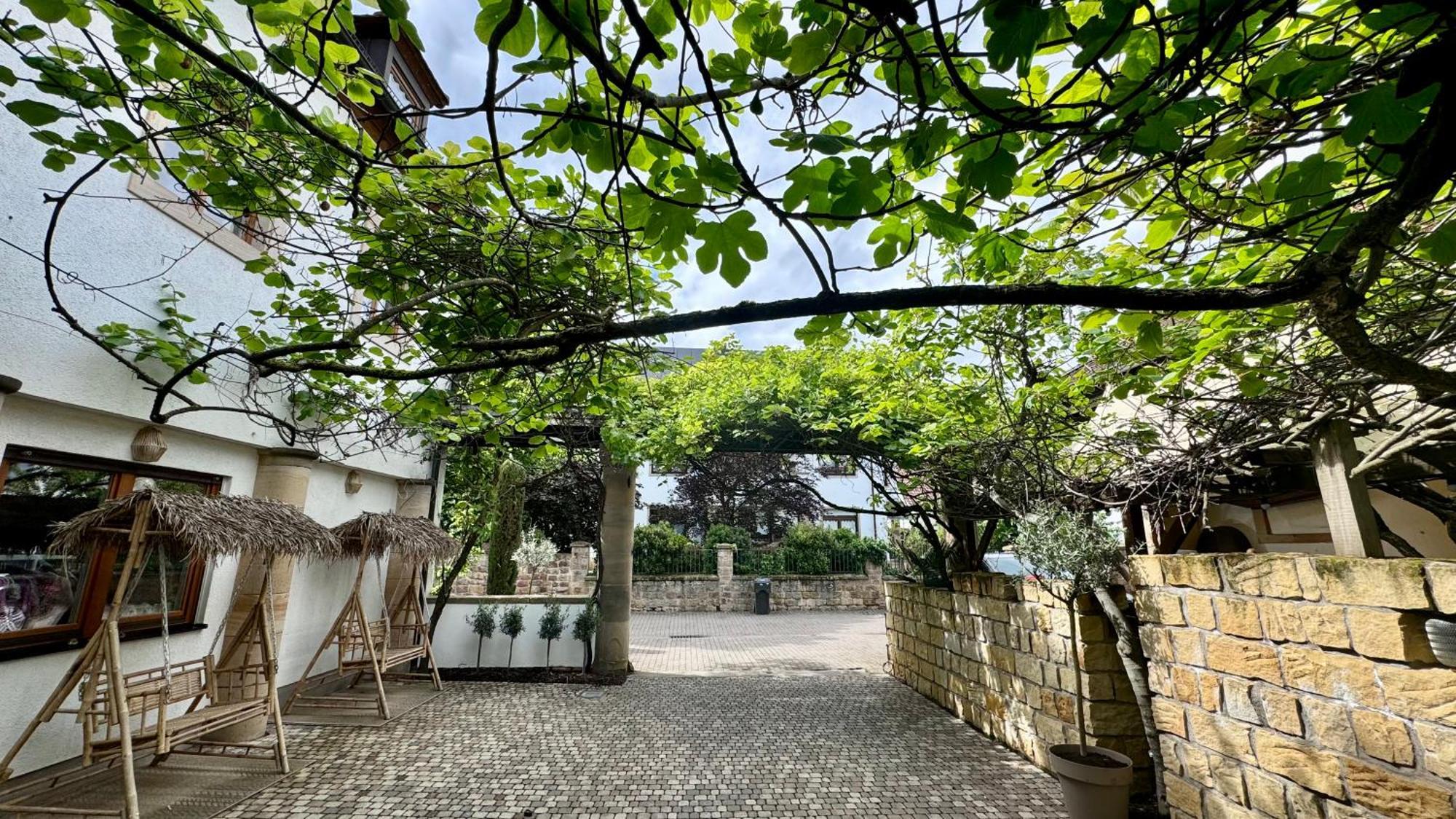 Design Apartment Im Alten Schloss Deidesheim Exterior foto